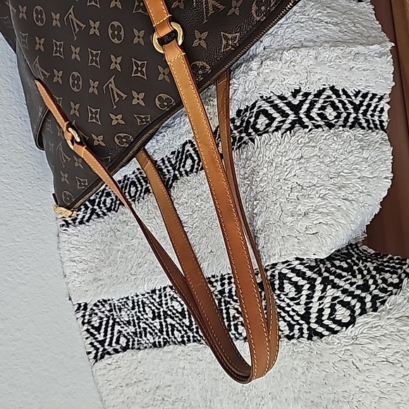 🔥1DAYSALE🔥Louis Vuitton Monogram Totally MM - Picture 5 of 17